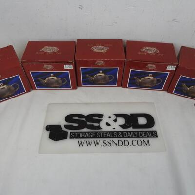 5 Santa's Workbench Mesh Tea Pots, Gold Colored, In Boxes