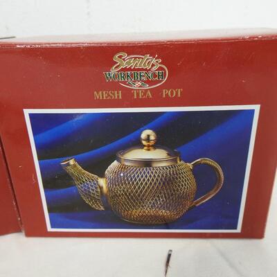 5 Santa's Workbench Mesh Tea Pots, Gold Colored, In Boxes