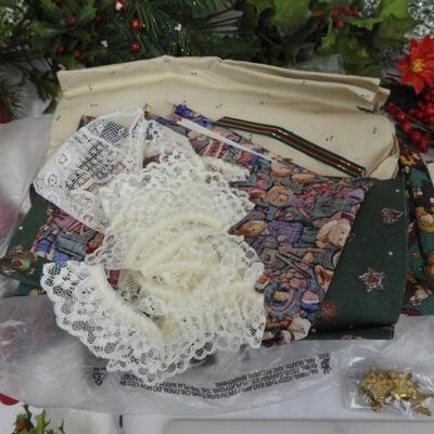 Christmas Craft & Decor: Ribbon, Branches & Holly, Fabric, Charms, etc