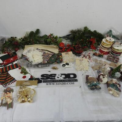 Christmas Craft & Decor: Ribbon, Branches & Holly, Fabric, Charms, etc