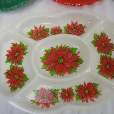 7 Christmas Platters, Holly, Plastic, Metal