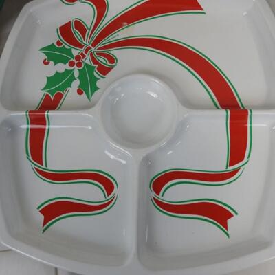 7 Christmas Platters, Holly, Plastic, Metal
