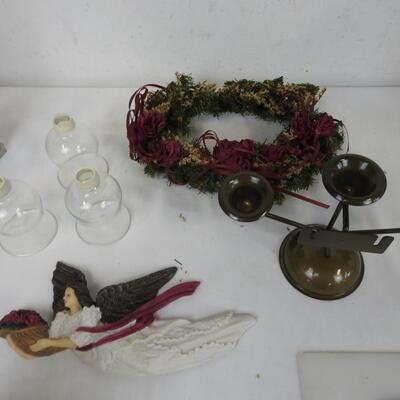 Holiday Highlights Lighted Table Decoration & Burgundy Centerpiece - New