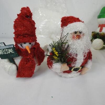 12 pc Christmas, Skaters Musical Ice Rink, Santa's Best Glass, Snowman Coasters