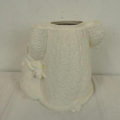 Large Ceramic Santa Figure with Bears, Unpainted