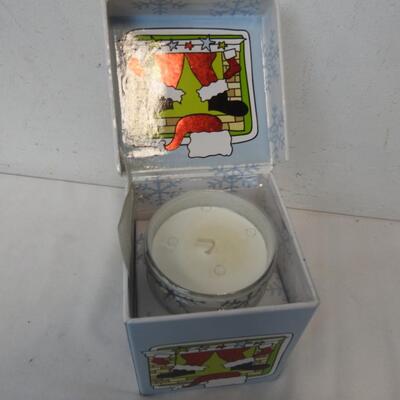 Secret Santa Gift Cinders Bath Bomb and Bar Soap, Musicbox Candles - New