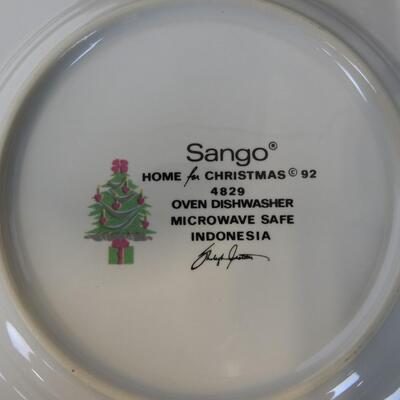 Sango Set of 4 Mugs Christmas Trees with 4 Matching Plates, Stoneware