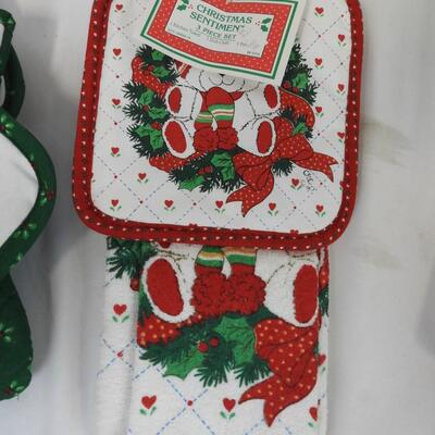 Christmas Lot: Ceramic Spoon Rest, Kitchen Hot Pads, Large Bowls, Kleenex