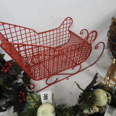 Christmas Craft Lot: Twisticks, Twine Wreaths, Sleighs, Wire Garland