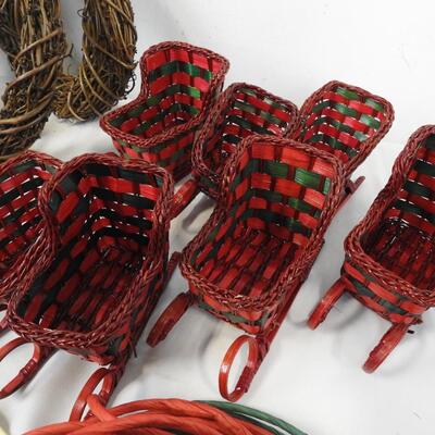 Christmas Craft Lot: Twisticks, Twine Wreaths, Sleighs, Wire Garland