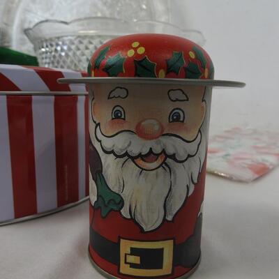 14 pc Holiday Kitchen, Bowls, Tins, Platter, Napkins
