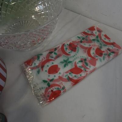 14 pc Holiday Kitchen, Bowls, Tins, Platter, Napkins