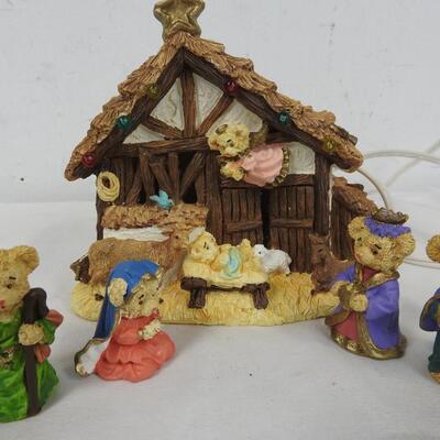 Lighted Bear Nativity Set, Works