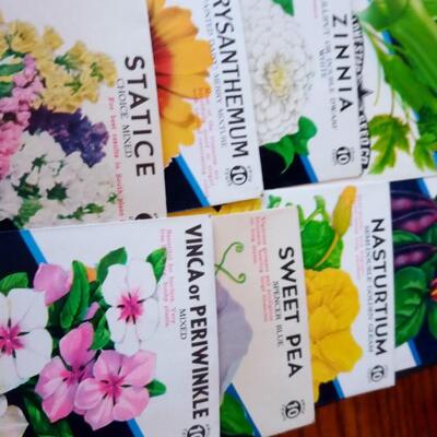 LOT 198 TWENTY OLD SEED PACKETS