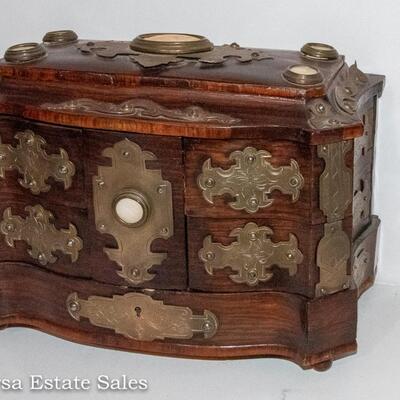 UNIQUE AND UNSUAL ANTIQUE ROSEWOOD JEWELRY BOX