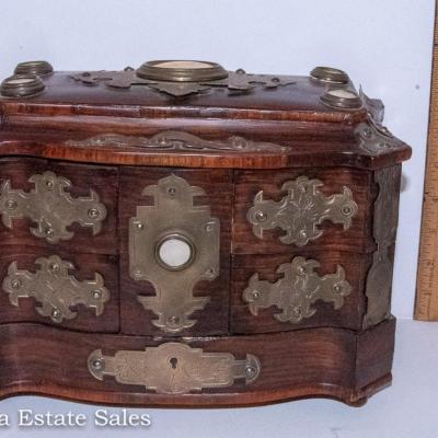 UNIQUE AND UNSUAL ANTIQUE ROSEWOOD JEWELRY BOX