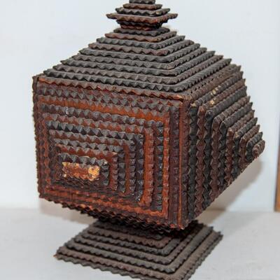 TRAMP ART BOX