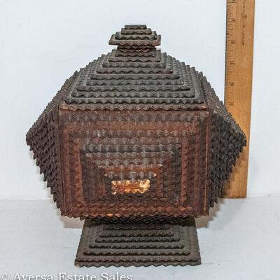 TRAMP ART BOX