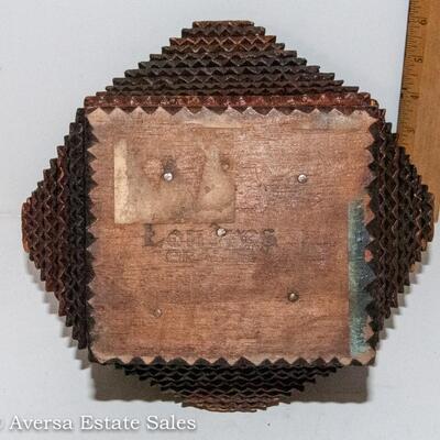TRAMP ART BOX