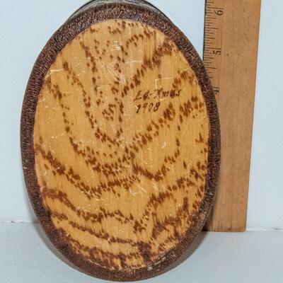 ANTIQUE PYROGRAPHIC OVAL BOX