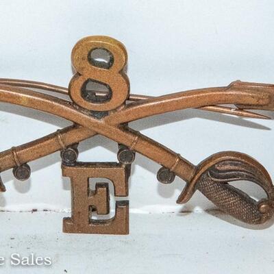 VINTAGE 8TH CALVARY - TROOP E - CROSSED SWORDS PIN