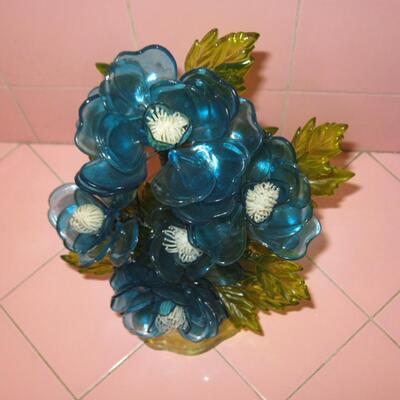 MS 1960s MCM Molded Plastic Flower Arrangement 11" Blue Green Everlasting