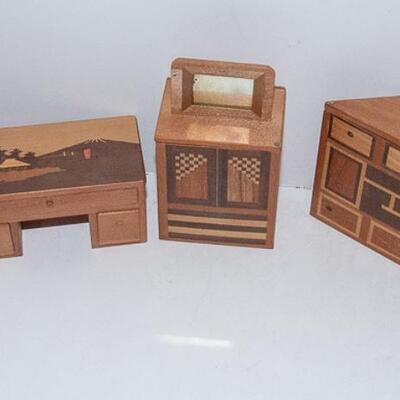 MID CENTURY MODERN - MARQUETRY / INLAID WOODEN DOLL HOUSE FURNITURE