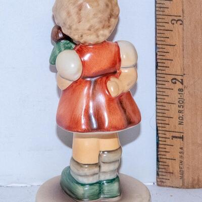 HUMMEL CLUB MEMBER FIGURINE