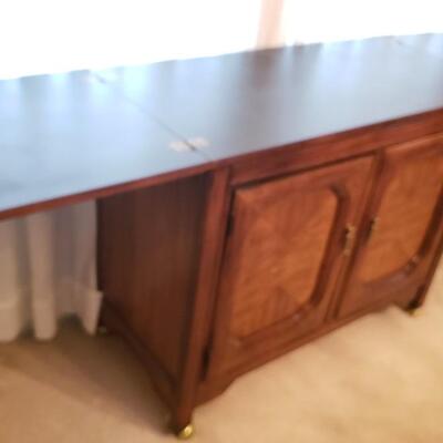 Thomasvile Huntley expanding bar Buffet