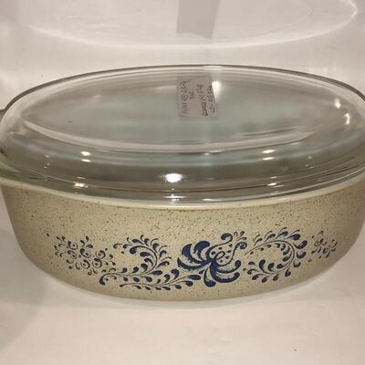 Pyrex 2 pcs of Homestead