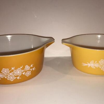 Pyrex Gold Butterfly 2 piece set