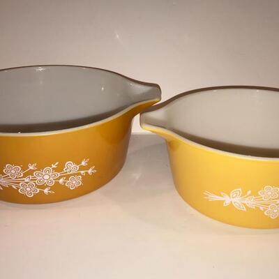 Pyrex Gold Butterfly 2 piece set