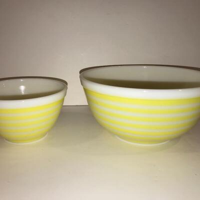 RARE ~ Pyrex Rainbow  Stripe ~ yellow stripe bowls