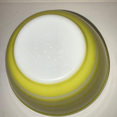 RARE ~ Pyrex Rainbow  Stripe ~ yellow stripe bowls