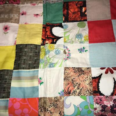 Homemade gorgeous quilt ~ dot trim