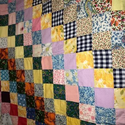 Small quilt ~ very sweet ~ Home made