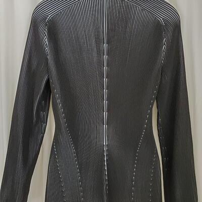 Giorgio Armani Ribbed Ladies Jacket, new with tags - never worn