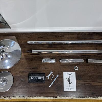 VAAVAA VOOM   Pole Dancing kit.