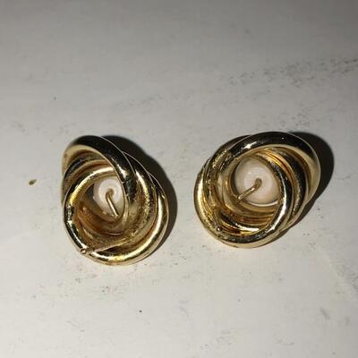 14 Karat Gold & Pearl Earrings