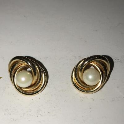 14 Karat Gold & Pearl Earrings