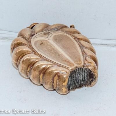 ANTIQUE BRASS VESTA / MATCH CASE