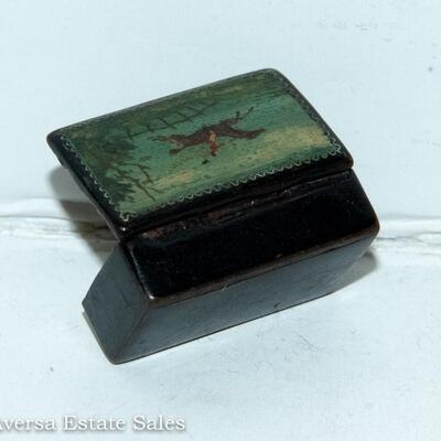 VERY UNIQUE!!  MINIATURE PAPER MACHE SNUFF BOX -