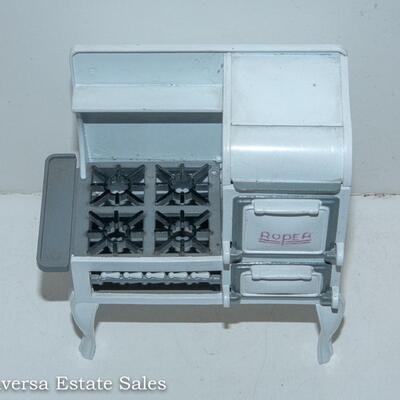 ROPER - CAST IRON - DOLL HOUSE STOVE BY DEE'S DELIGHTS