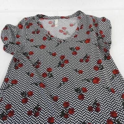 6 LulaRoe Shirts: 3 Small, 2 Large, 2 Extra Large, Assorted Colors and Patterns