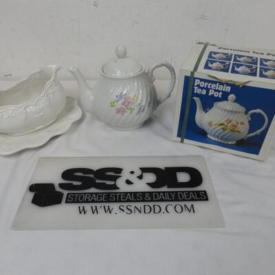 Porcelain Tea Pot w/ Lid & White Gravy Boat with Plate