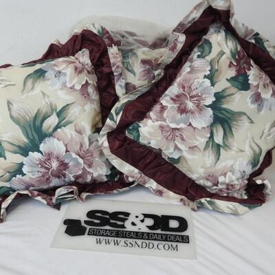 4 Decorative Throw Pillows: Like New 14"x14" with 3" Ruffle
