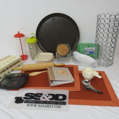 24 pc: Kitchen Lot: Airbake Pan, plate holder, rolling pin, containers, etc