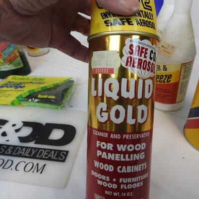 13 pc Cleaning products for home and cars, Brake fluid, gas dyer and antifreeze.