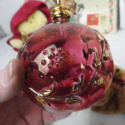 13 pc Christmas Lot: Placemats, garland, brass bells, angel, hand blown oil lamp