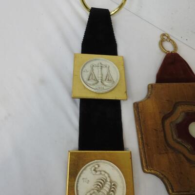 4 pc Decor Lot: Hanging Mirror with Sconces, Hanging Strip Design, wood & fabric
